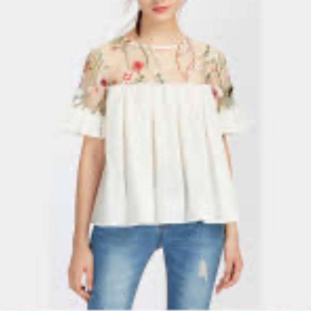 🛍2 for $22 NEW Shein White Embroidered Blouse Size M